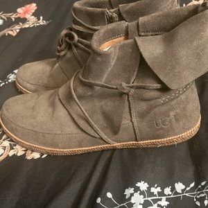 UGG women’s Reid suede moccasin booties slate grey